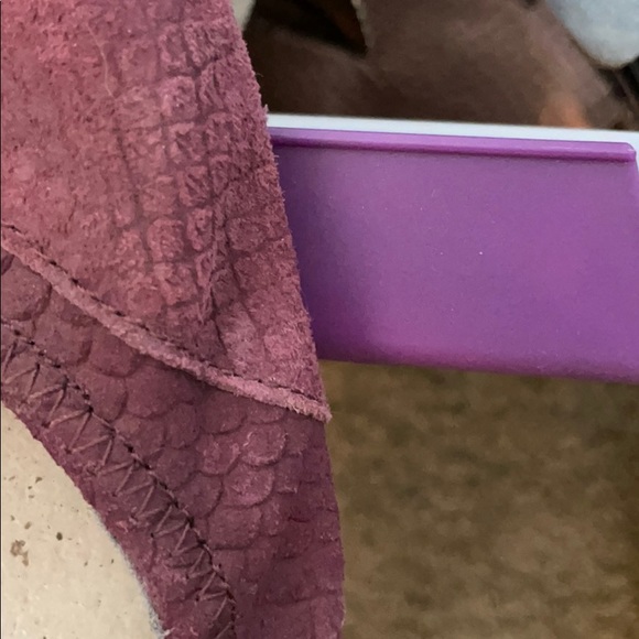 Cute cranberry Toms flats - Picture 5 of 5